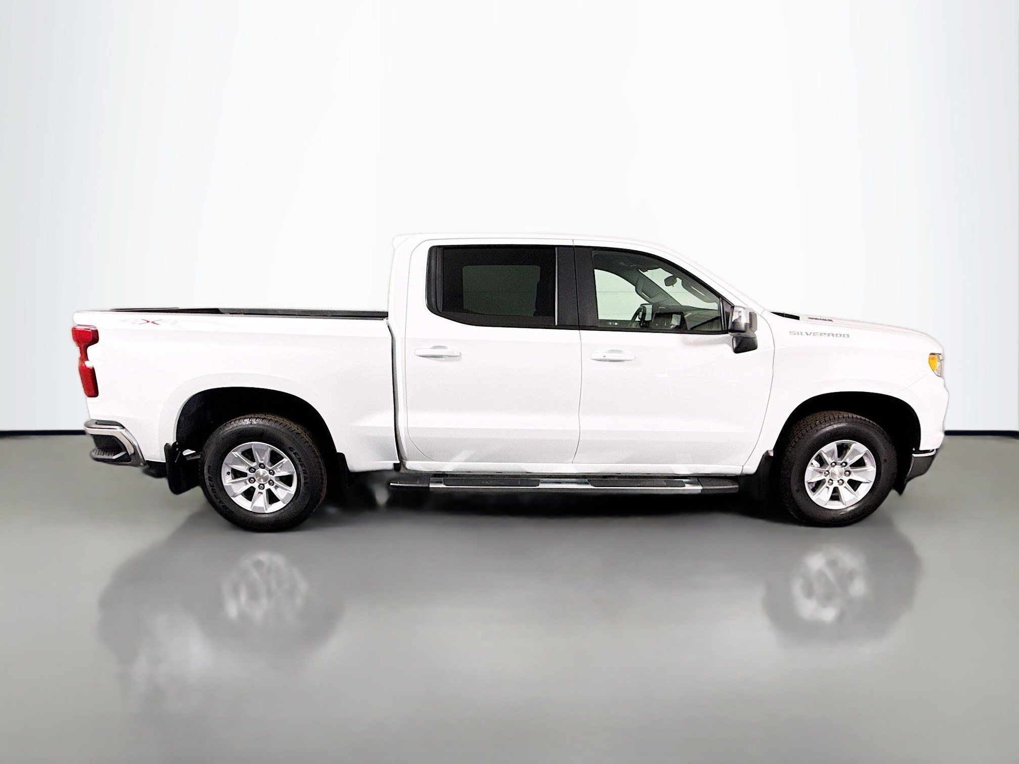 Used 2023 Chevrolet Silverado 1500 LT AWD/4WD image 11