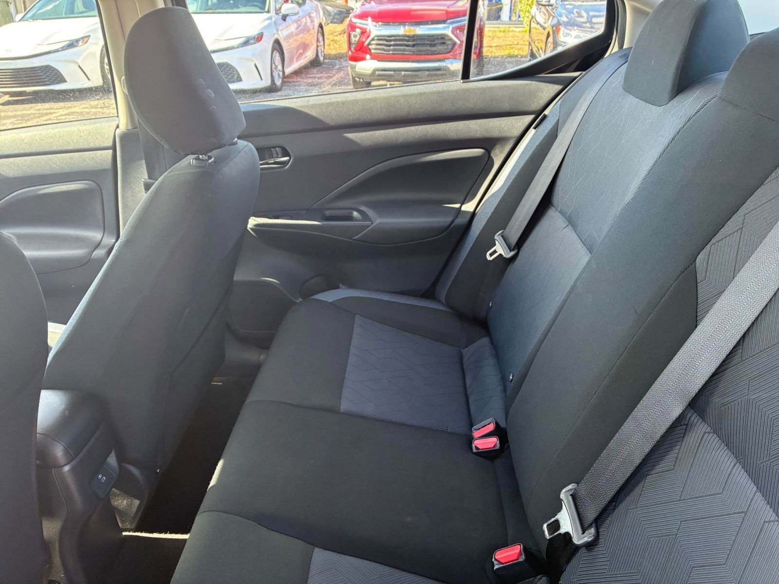 Used 2025 Nissan Versa SV image 25