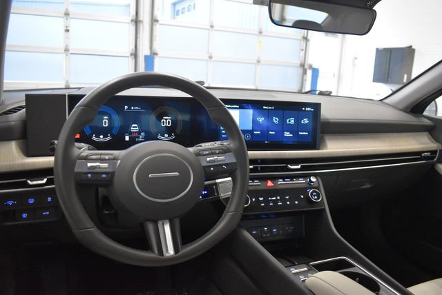 Used 2025 Hyundai Sonata SEL FWD image 22