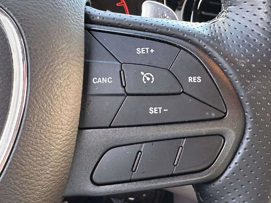 Used 2022 Dodge Durango R/T w/ Blacktop Package AWD/4WD image 27