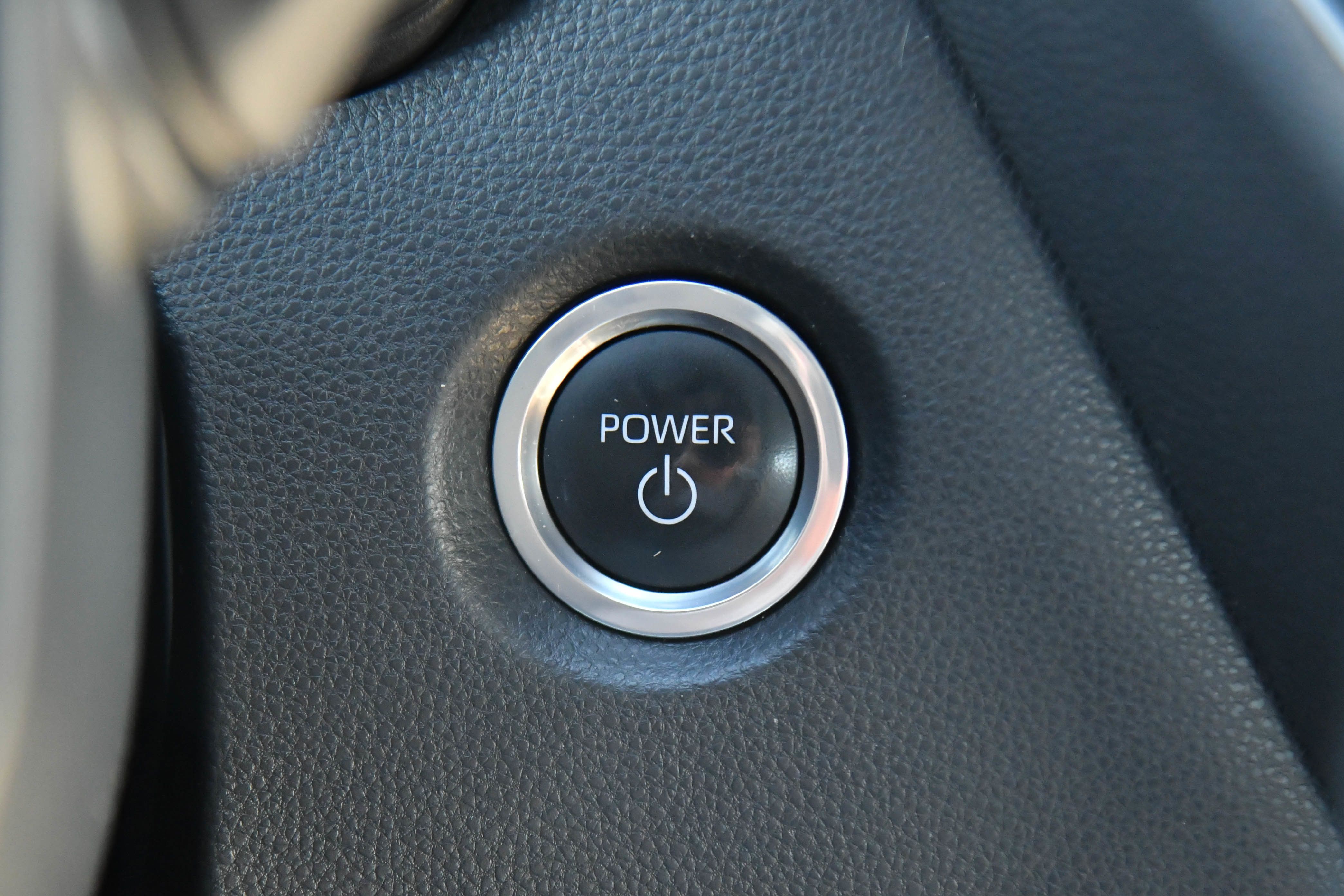 Used 2024 Toyota Corolla SE w/ SE Package image 30