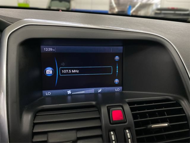 Used 2015 Volvo XC60 T6 Premier Plus AWD/4WD image 31