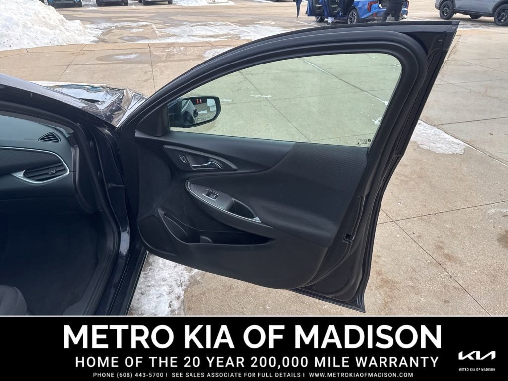 Used 2023 Chevrolet Malibu LT image 35