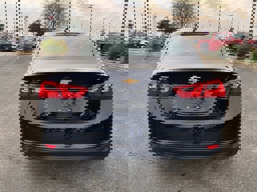 Used 2025 Chevrolet Malibu LT image 6