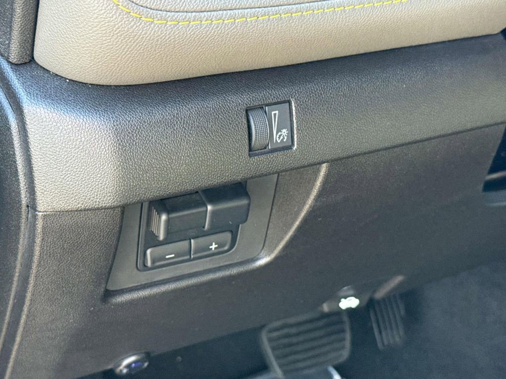 Used 2024 Chevrolet Colorado ZR2 w/ Technology Package image 28