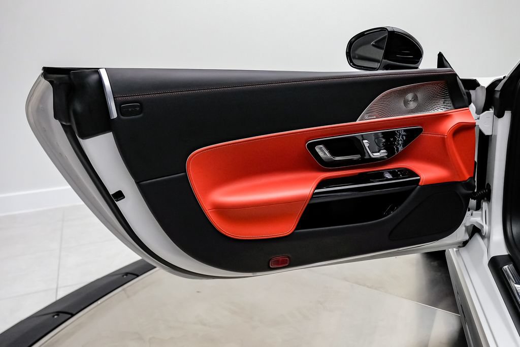 Used 2025 Mercedes-Benz AMG GT 63 image 33