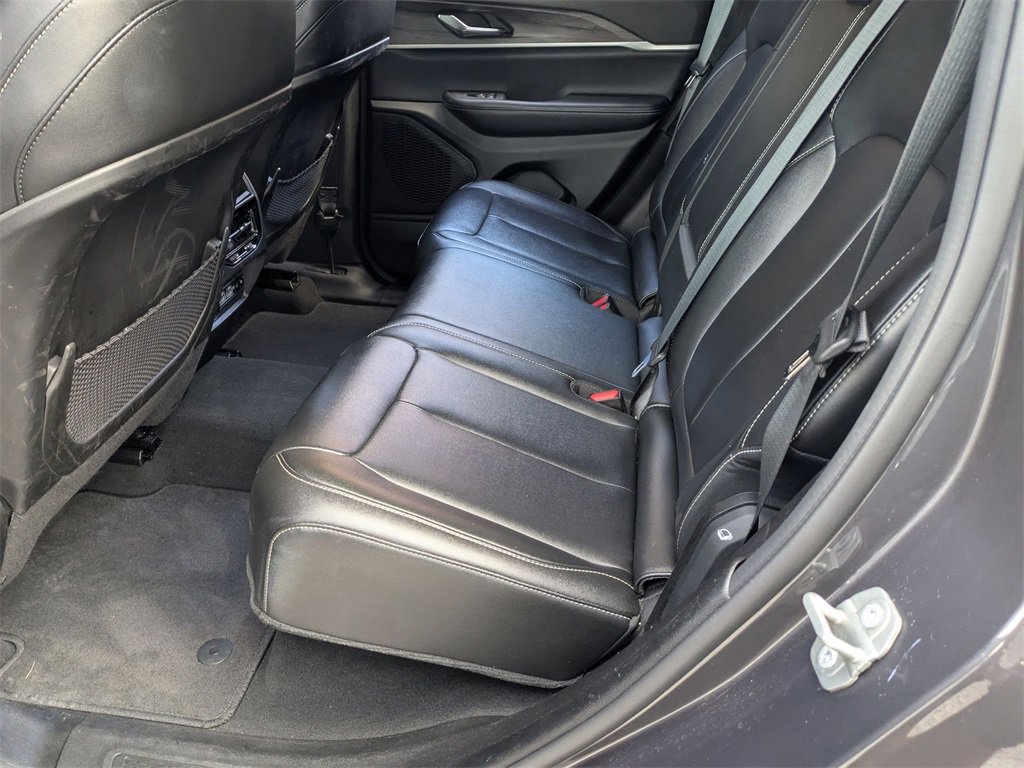 Used 2024 Jeep Grand Cherokee Limited image 26