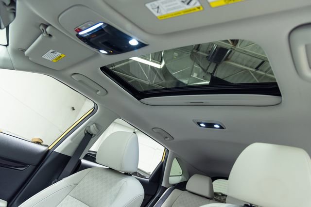 Used 2023 Kia Seltos SX w/ SX Sunroof Package image 13
