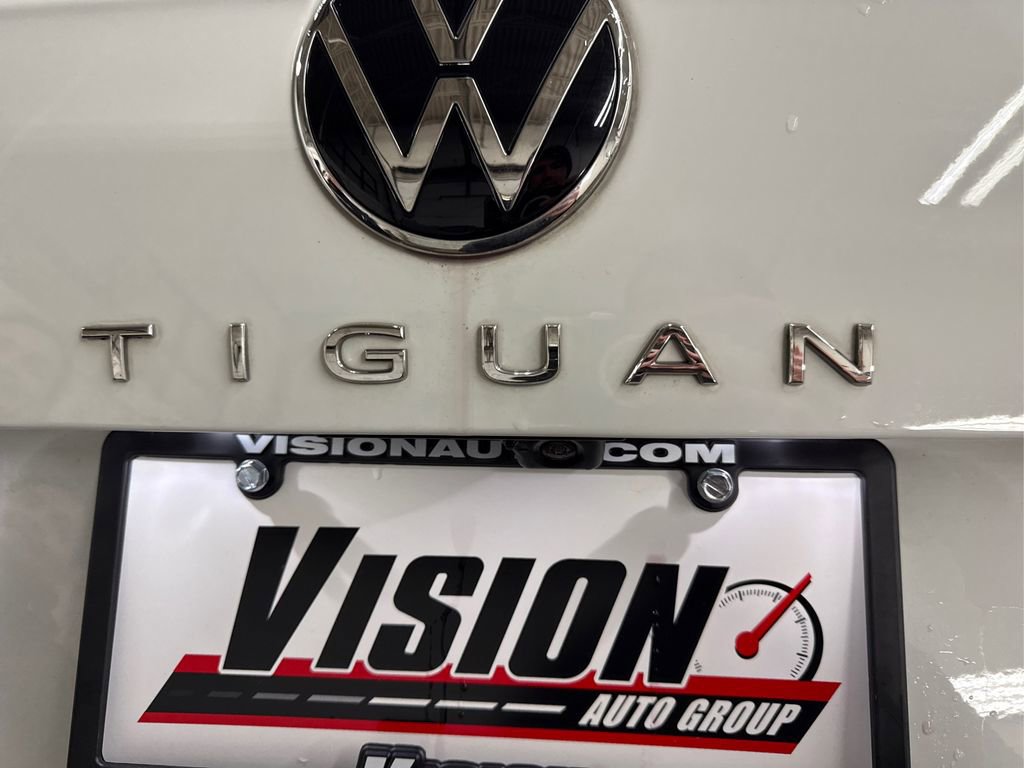 Used 2022 Volkswagen Tiguan SE image 14