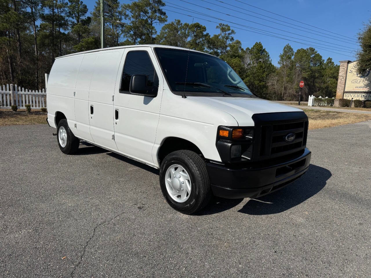 Used 2011 Ford E-150 and Econoline 150 E 150 3dr Cargo Van w/ PWR Group image 8