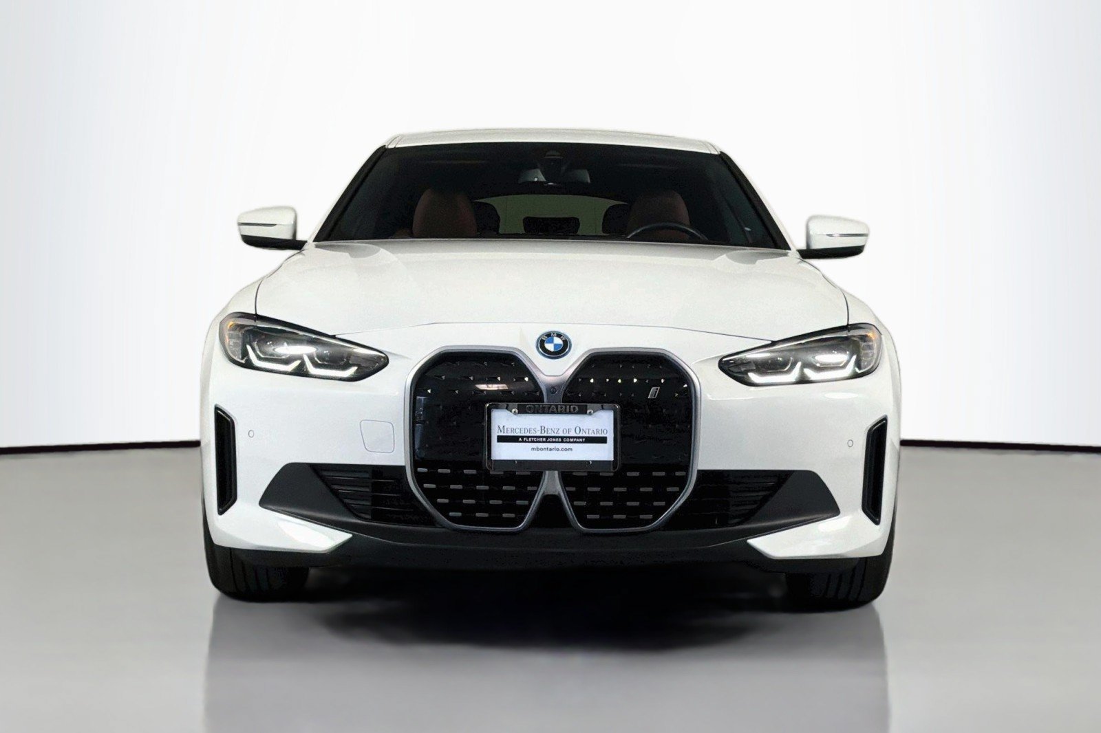 Used 2023 BMW i4 eDrive35 w/ Premium Package RWD image 3