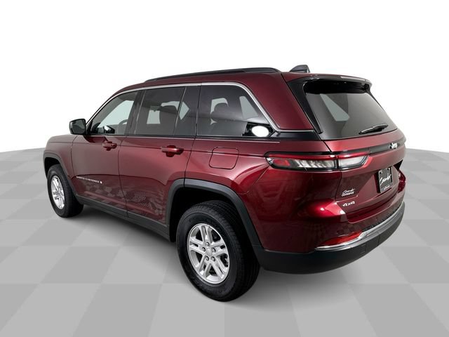 Used 2025 Jeep Grand Cherokee Laredo AWD/4WD image 6