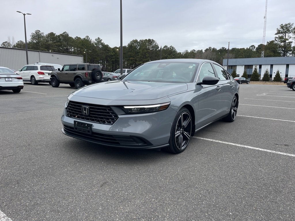 Certified 2025 Honda Accord Sport image 2