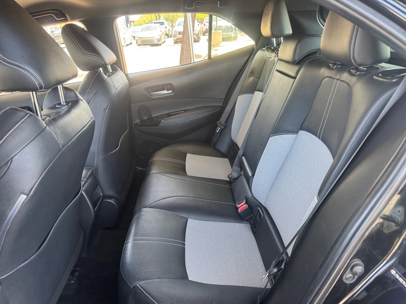 Used 2019 Toyota Corolla XSE FWD image 17