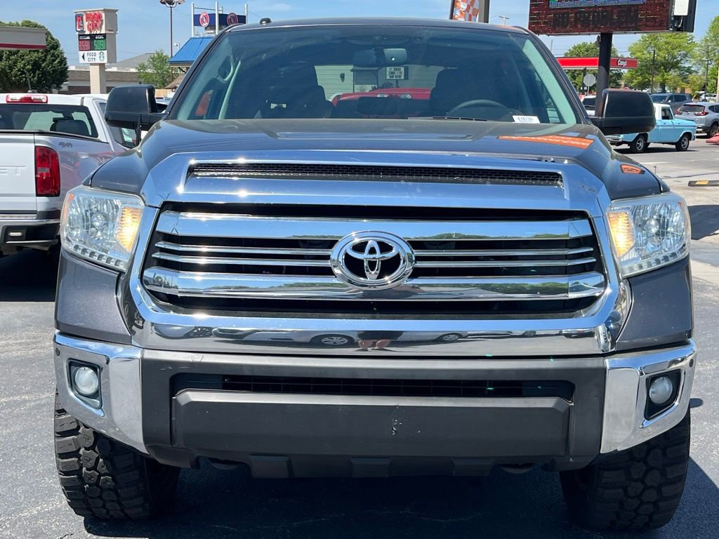 Used 2017 Toyota Tundra SR5 w/ SR5 Upgrade Package AWD/4WD image 3