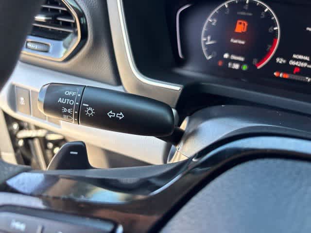 Used 2023 Honda Pilot LX image 16