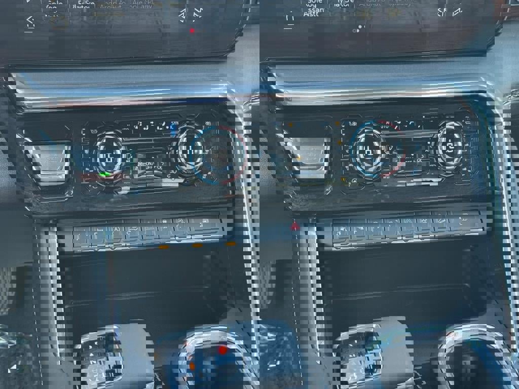 Certified 2024 GMC Sierra 1500 Denali Ultimate image 12