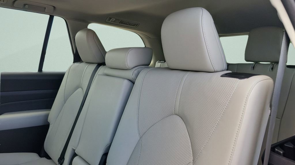 Certified 2026 Toyota Grand Highlander AWD image 9