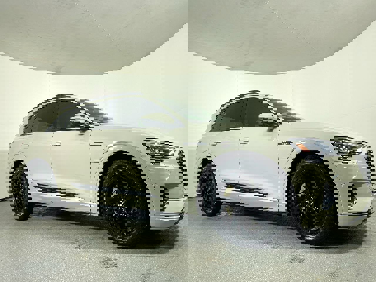 Certified 2021 Audi e-tron Premium w/ Convenience Plus Package image 28