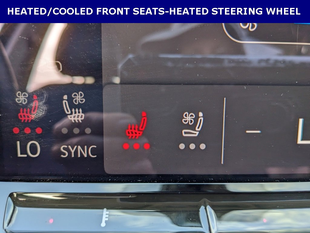 Used 2024 Volkswagen Atlas SE image 4