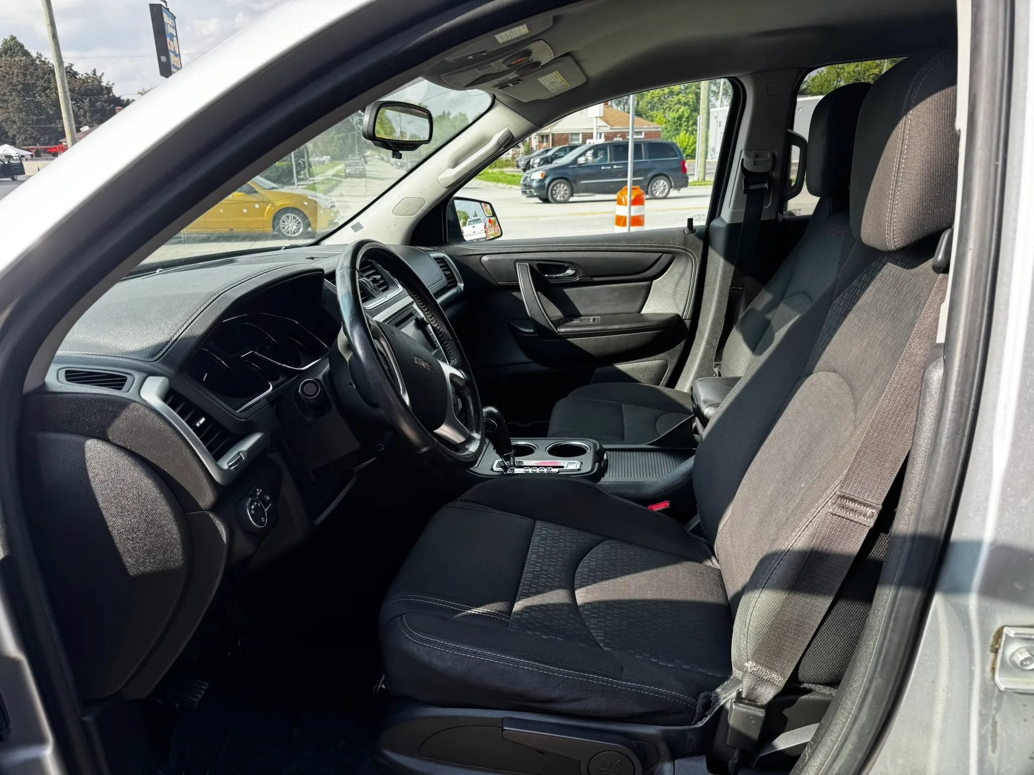 Used 2014 GMC Acadia SLE AWD/4WD image 6