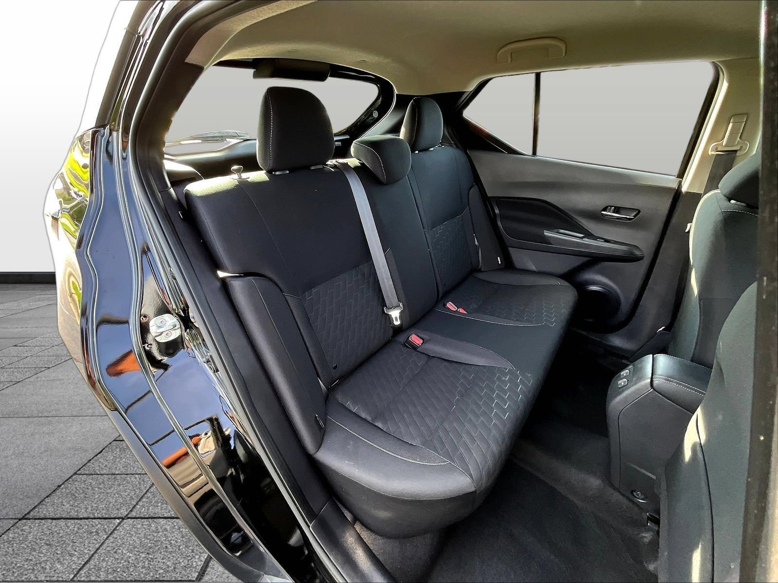 Certified 2024 Nissan Kicks SV FWD image 28