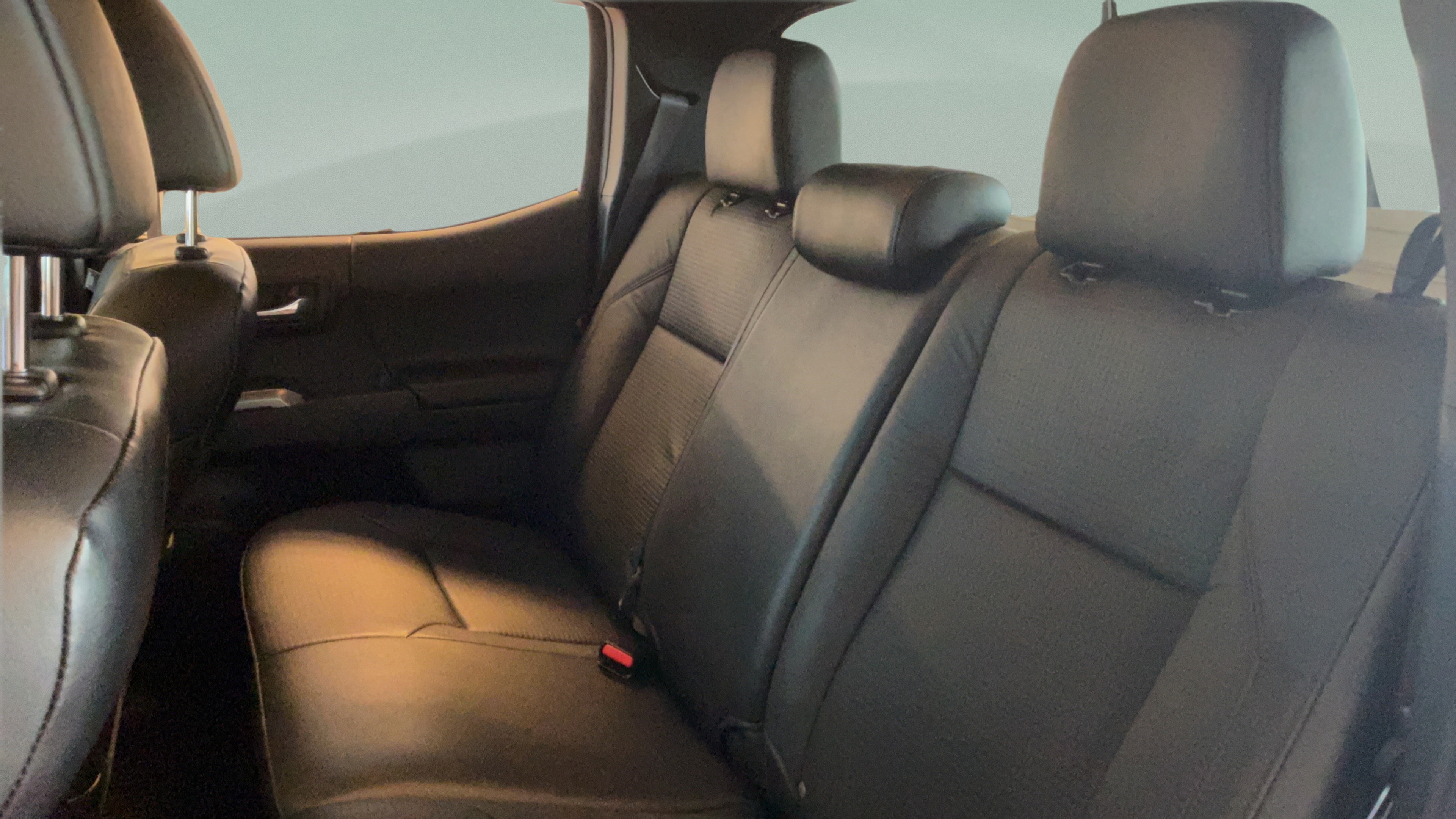 Used 2022 Toyota Tacoma Limited AWD/4WD image 25