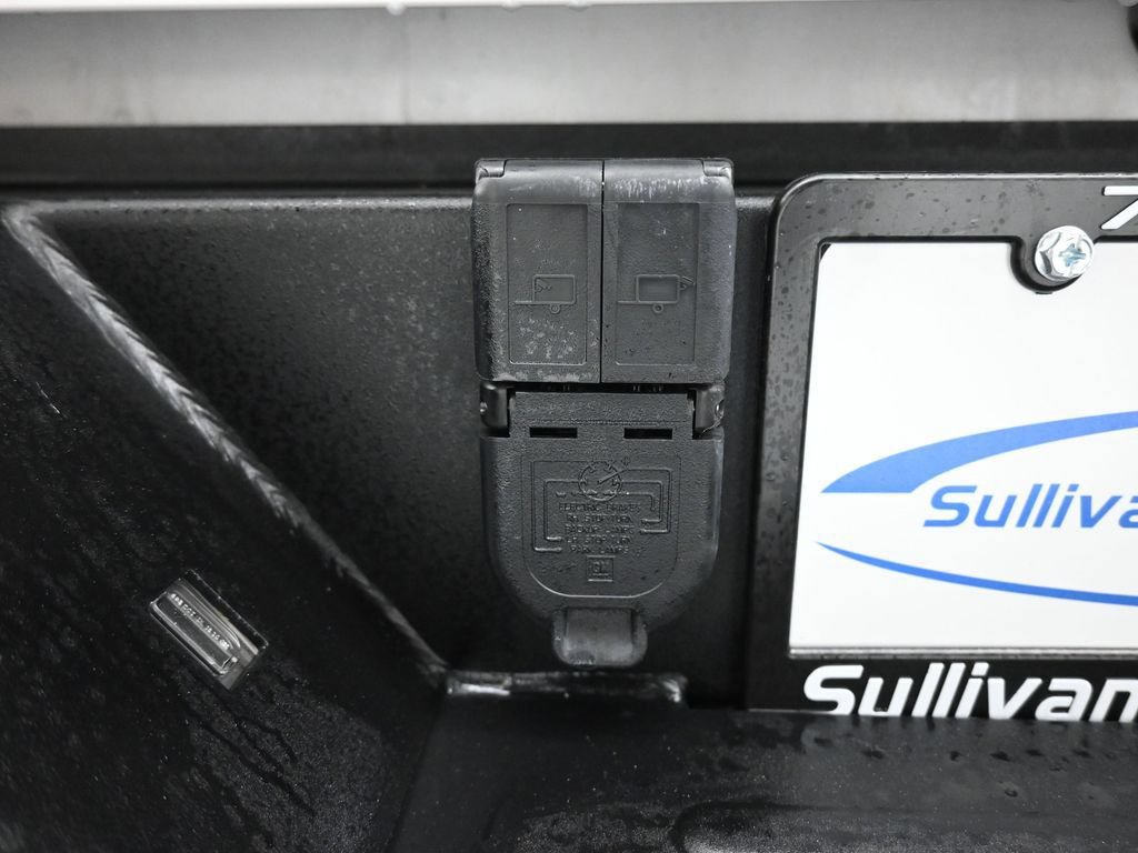 Used 2022 Chevrolet Silverado 2500 High Country w/ Safety Package II AWD/4WD image 65