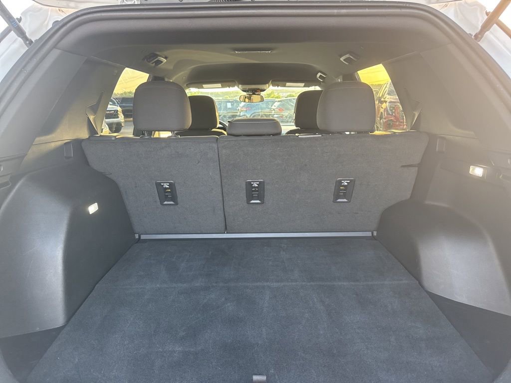 Used 2025 GMC Terrain Elevation AWD/4WD image 25