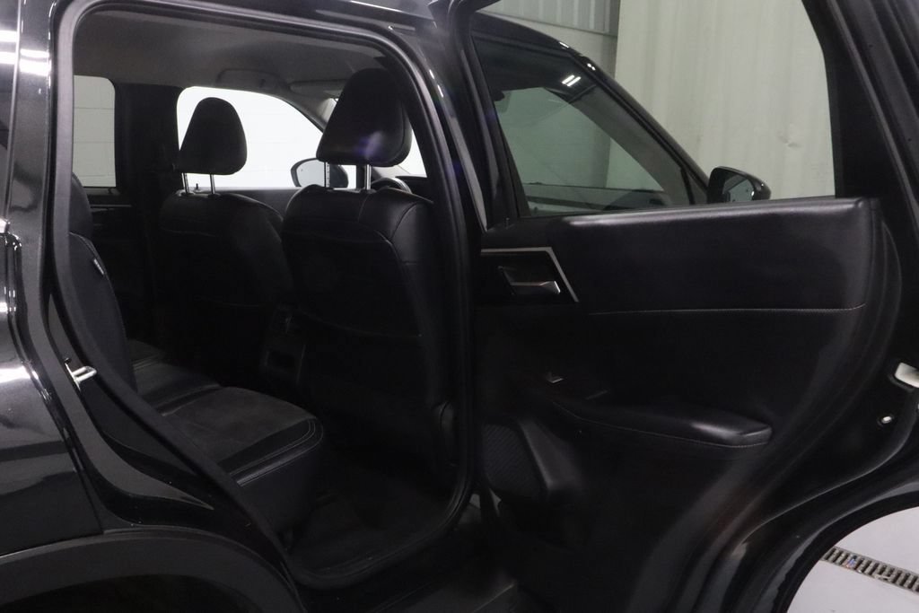 Used 2024 Mitsubishi Outlander SE Black Edition AWD/4WD image 15
