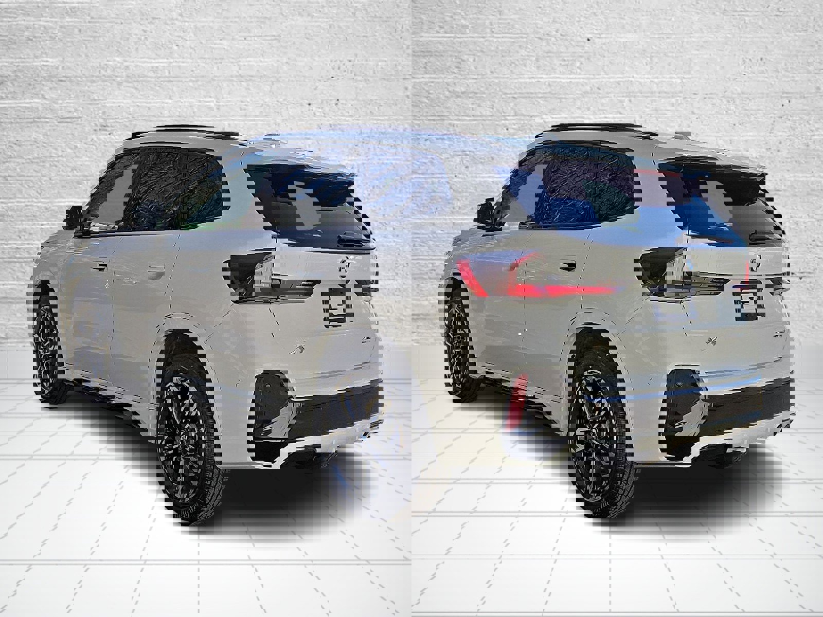 New 2026 BMW X1 xDrive28i w/ Technology Package image 3