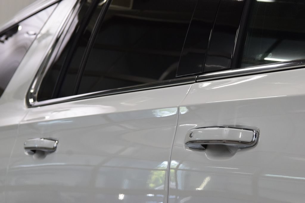 Used 2024 GMC Yukon XL Denali AWD/4WD image 19