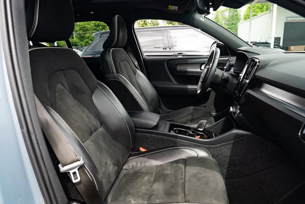 Used 2021 Volvo XC40 P8 Recharge w/ Advanced Package AWD/4WD image 25
