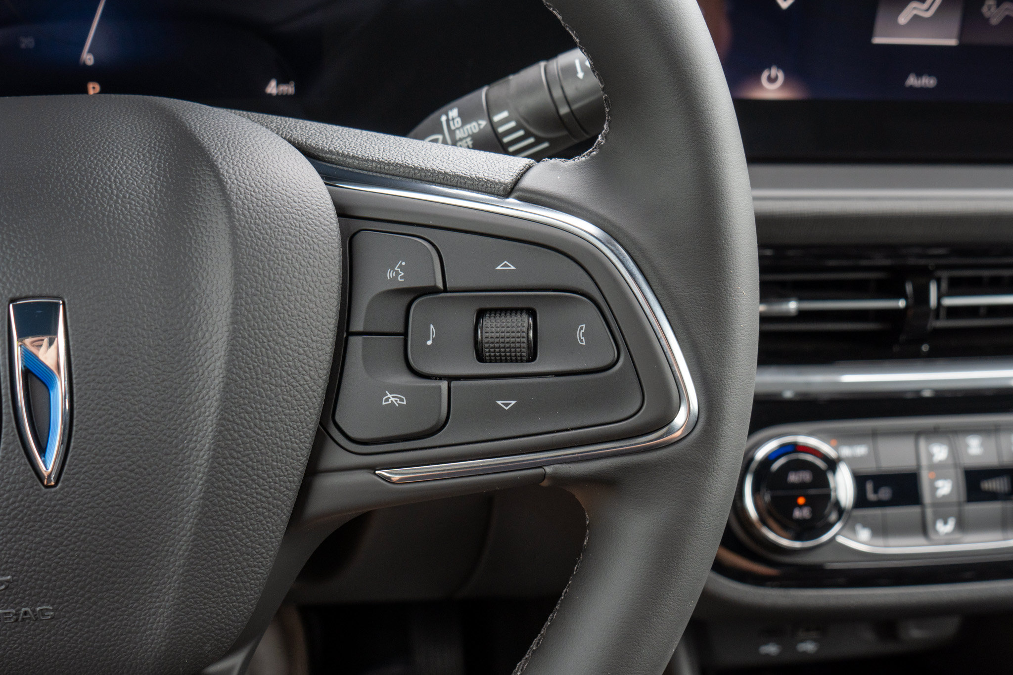 New 2026 Buick Envista Sport Touring w/ Convenience I Package FWD image 24