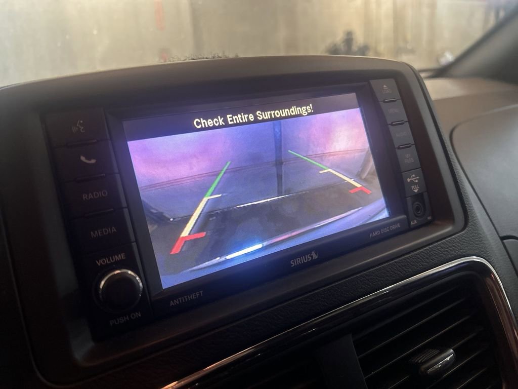 Used 2020 Dodge Grand Caravan SE image 23