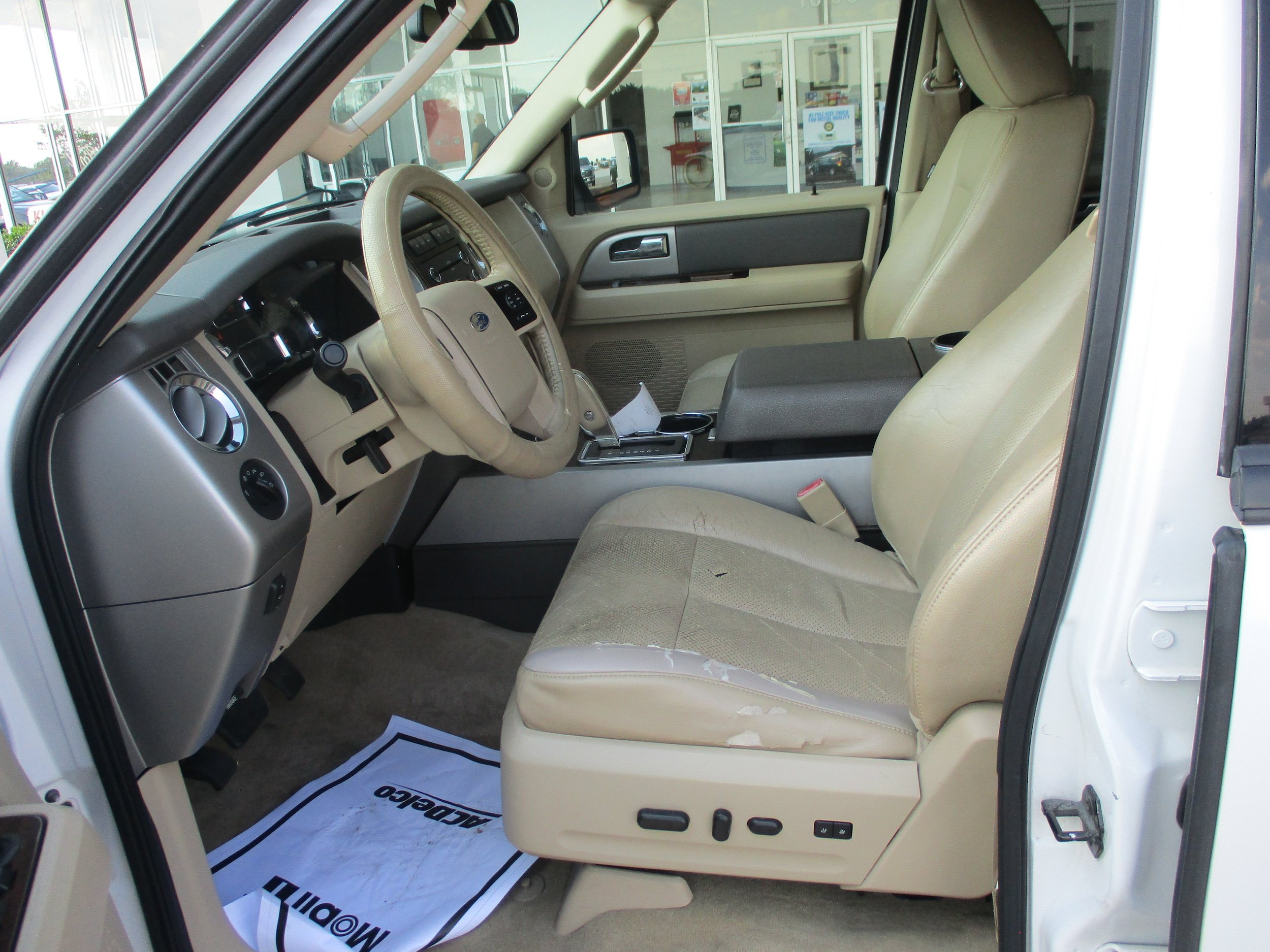 Used 2011 Ford Expedition EL XLT w/ 202A Rapid Spec Order Code RWD image 4