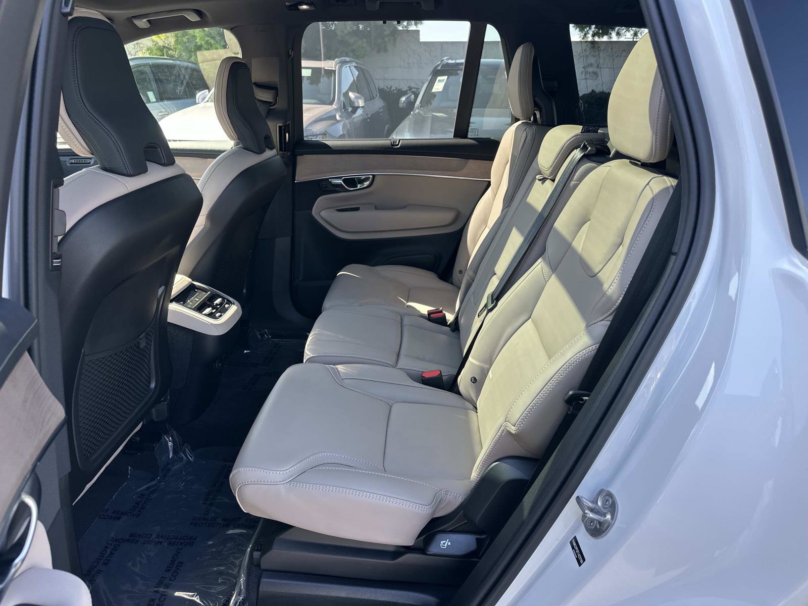 Certified 2026 Volvo XC90 B6 Ultra w/ Protection Package image 21