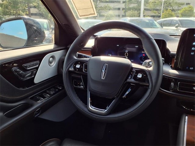 New 2025 Lincoln Aviator Black Label w/ Jet Appearance Package image 11