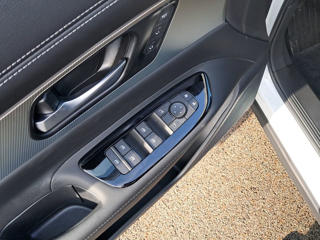 New 2026 Nissan Murano SL image 12