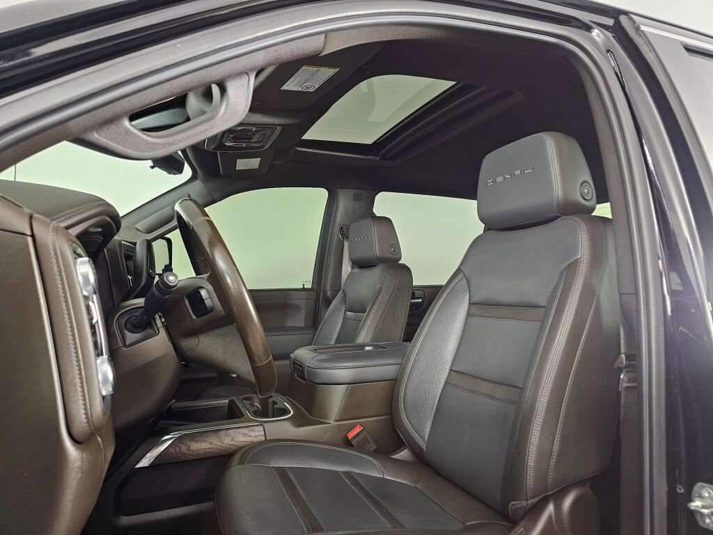 Used 2022 GMC Sierra 3500 Denali w/ Denali Ultimate Package AWD/4WD image 22
