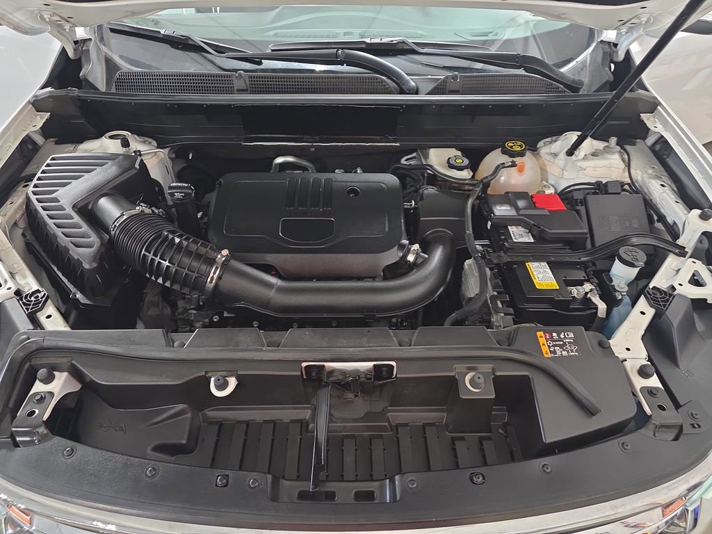 Certified 2023 GMC Acadia SLE w/ Driver Convenience Package image 28