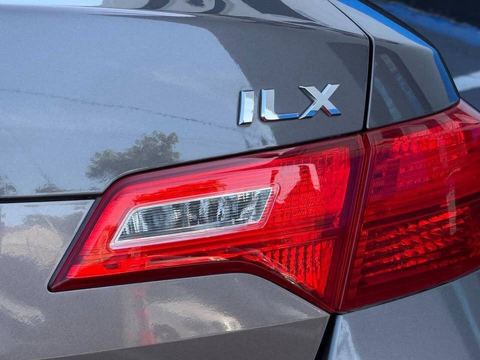 Used 2014 Acura ILX w/ Technology Package FWD image 12