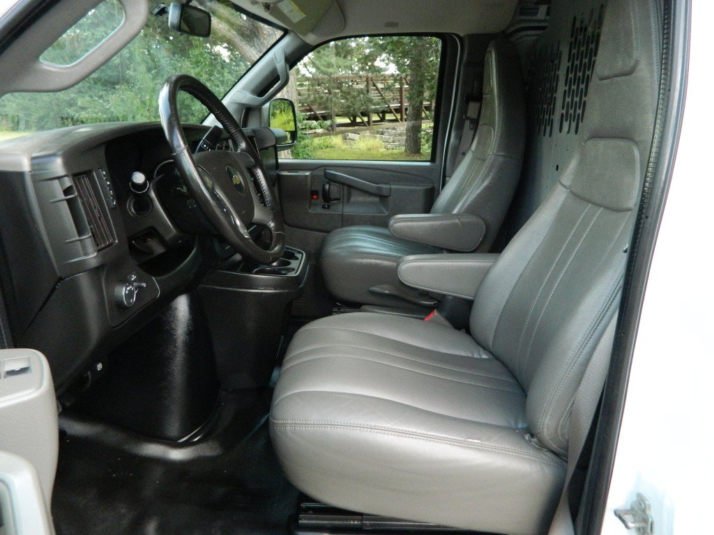 Used 2019 Chevrolet Express 2500 w/ Communications Package RWD image 13