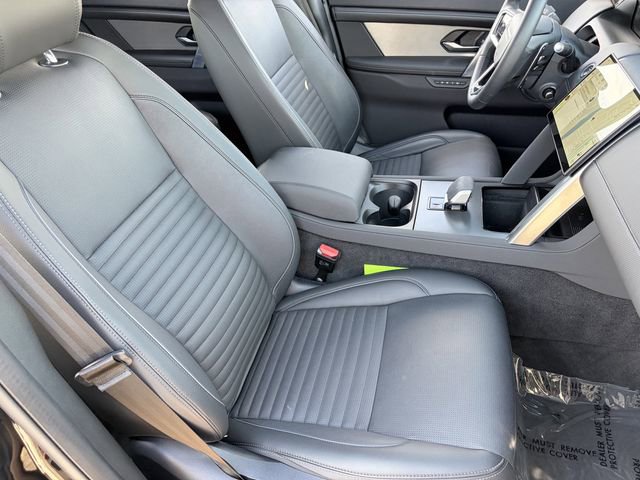 Used 2025 Land Rover Discovery Sport Dynamic SE image 19
