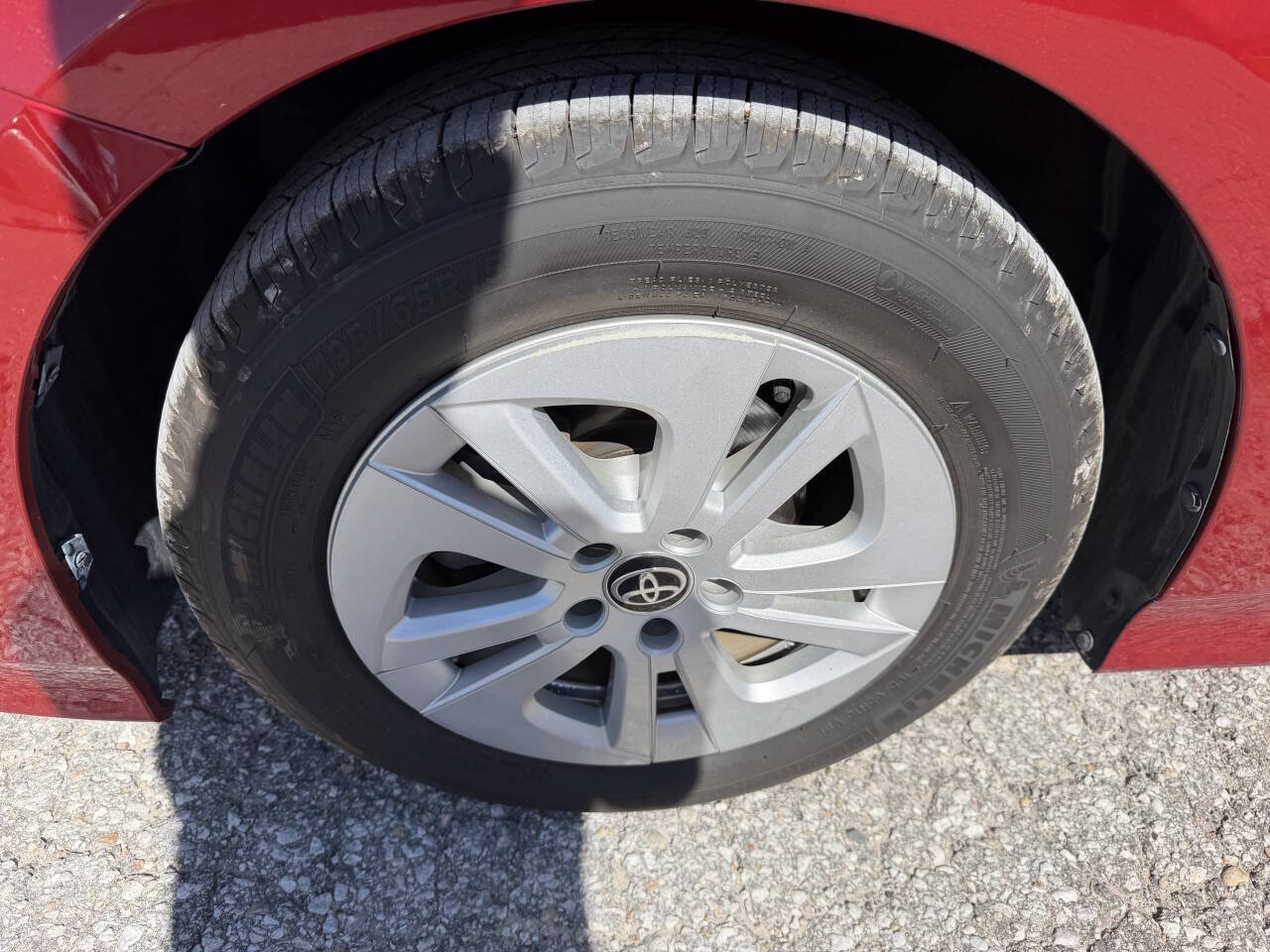 Used 2016 Toyota Prius Two FWD image 9