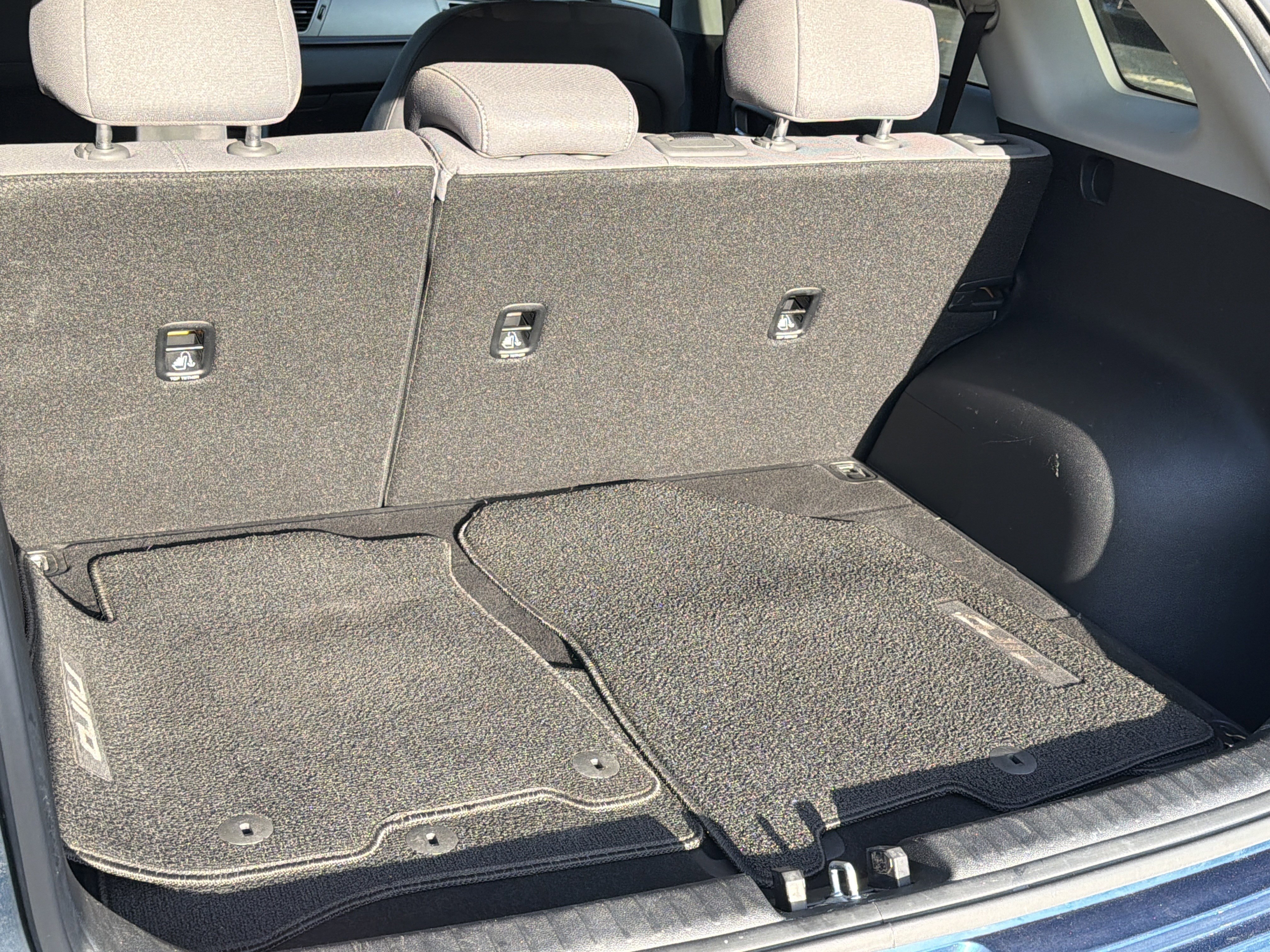 Used 2018 Kia Niro LX image 21