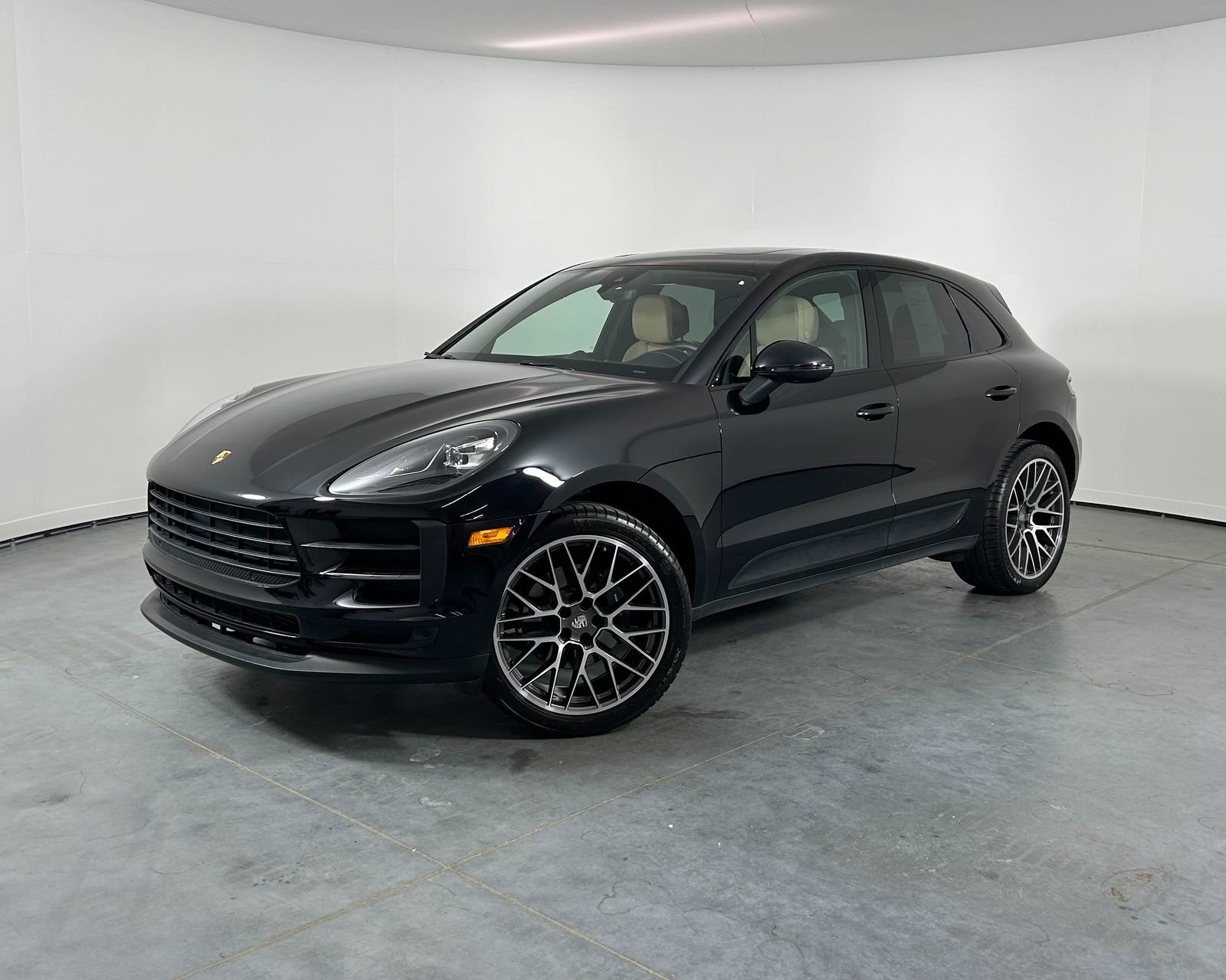 Used 2020 Porsche Macan image 1