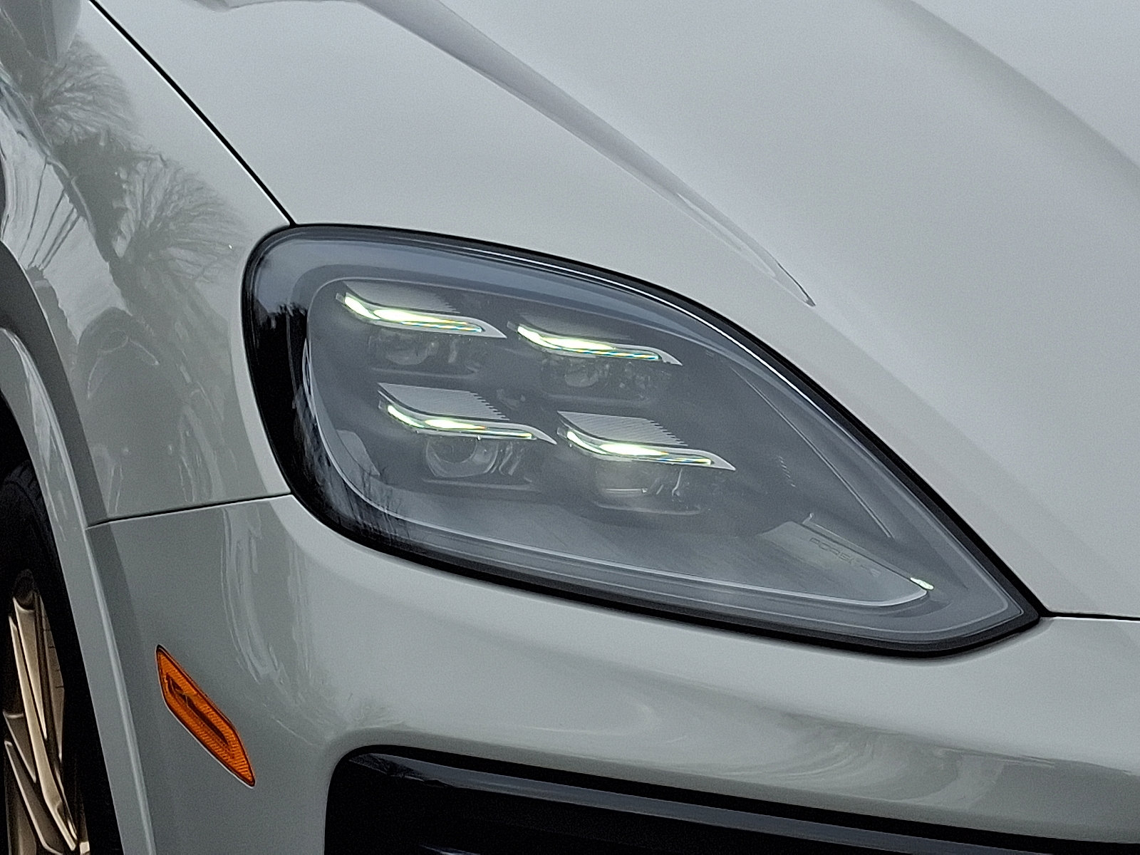 Used 2024 Porsche Cayenne S image 9