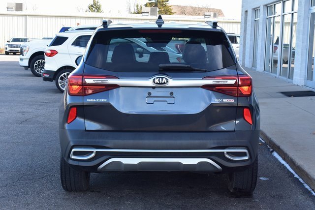 Used 2021 Kia Seltos SX w/ SX Sunroof Package image 5