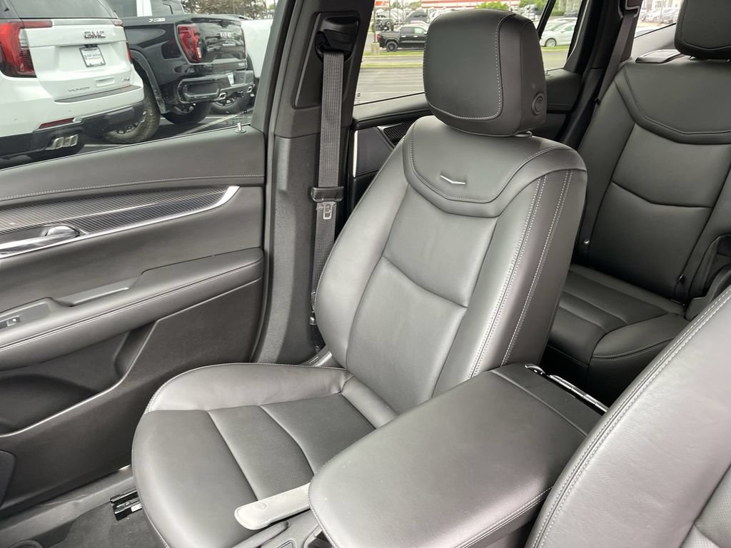 Used 2024 Cadillac XT6 Sport w/ Technology Package AWD/4WD image 25